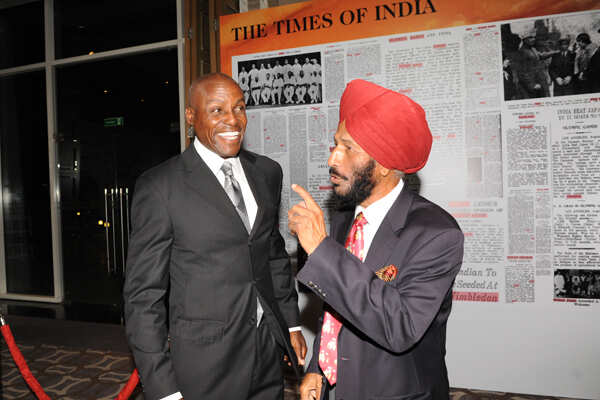Photo - Carl Lewis date with Milkha Singh @ TOISA