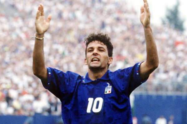 Photo - Football legends who wore No. 10 jersey Photo - Football legends who wore No. 10 jersey