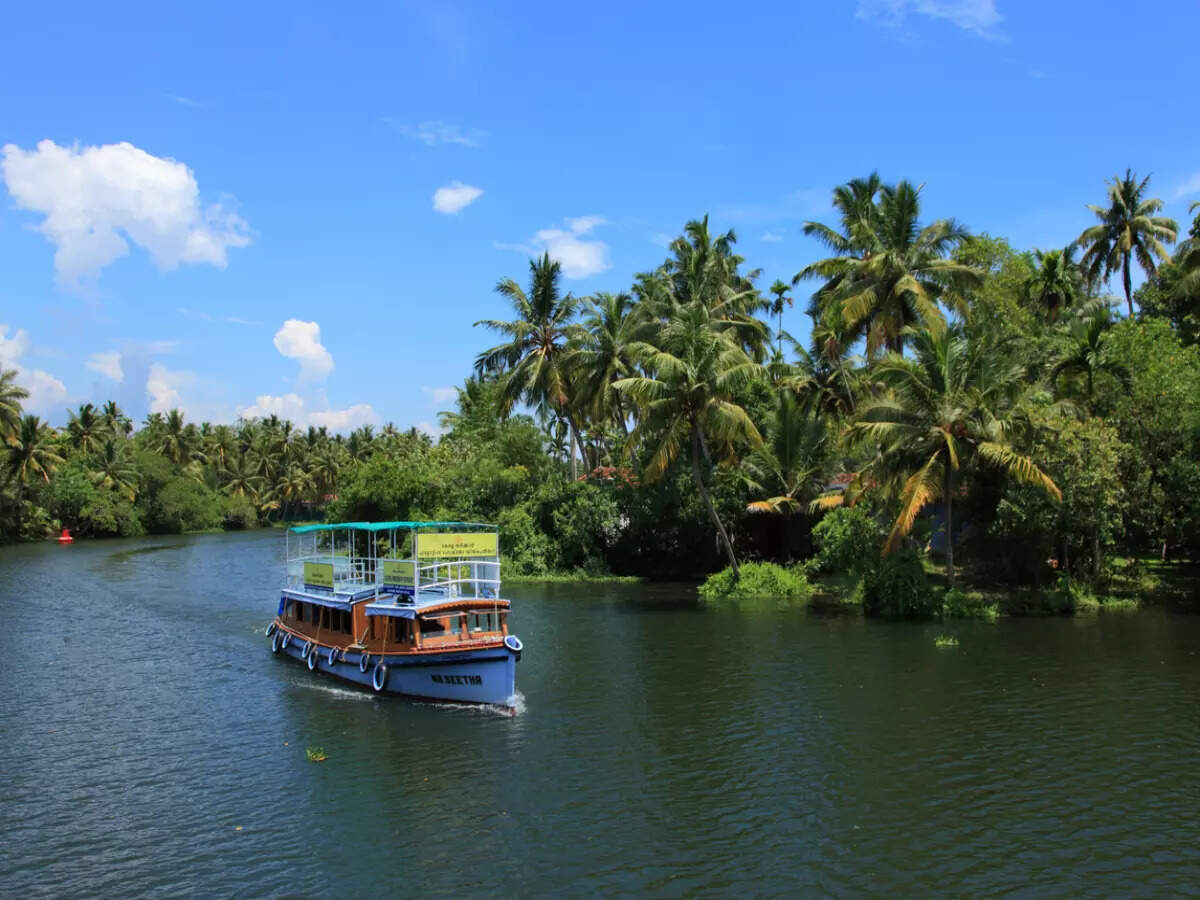 Ashtamudi Lake in Kollam