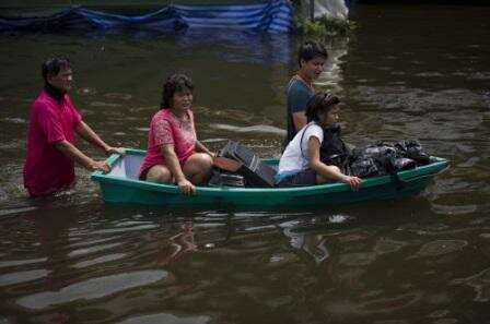 Bangkok faces flood crisis
