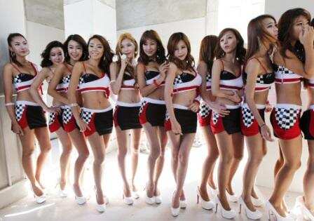 Grid girls at Korean F1 Grand Prix