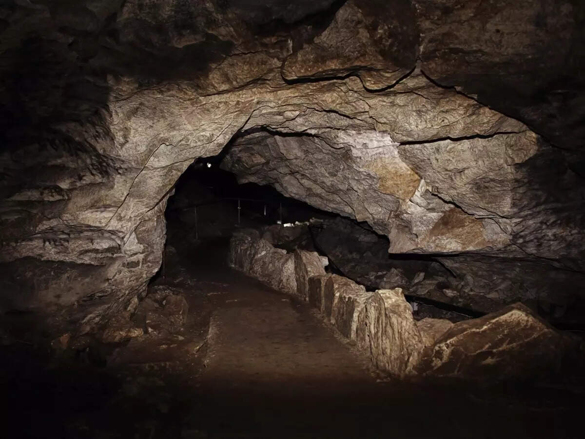 Dark cave Dark cave