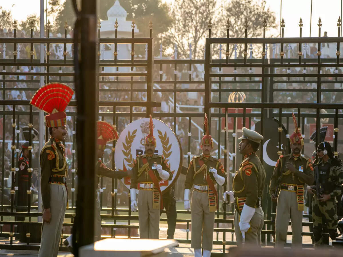 Wagah Border closing ceremony