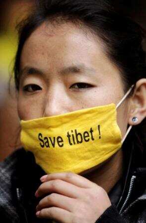 Tibetans protest India-China border talks