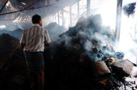 Fire at Kolkata market