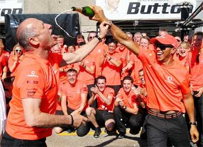 Lewis Hamilton wins Canadian Grand Prix