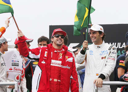 Vettel wins third successive F1 World title