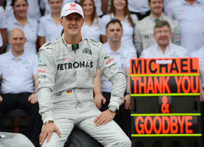 Vettel wins third successive F1 World title