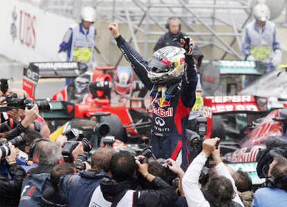 Vettel wins third successive F1 World title