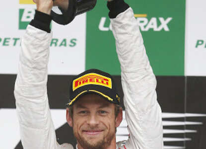 Vettel wins third successive F1 World title