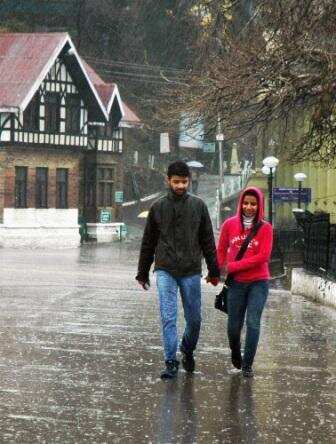 Rain, snowfall throws life out of gear