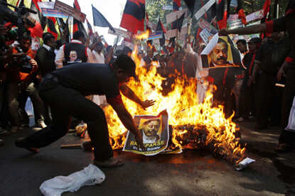 Protest against Sri Lankan president's India visit