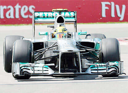 Sebastian Vettel wins Canadian Grand Prix