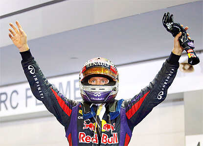 Sebastian Vettel wins Singapore Grand Prix