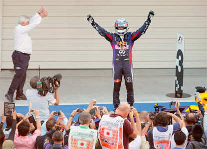 Sebastian Vettel wins Japanese Grand Prix