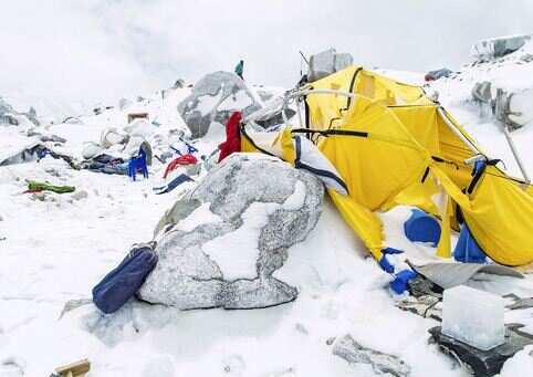 Everest survivor recounts terrifying moments