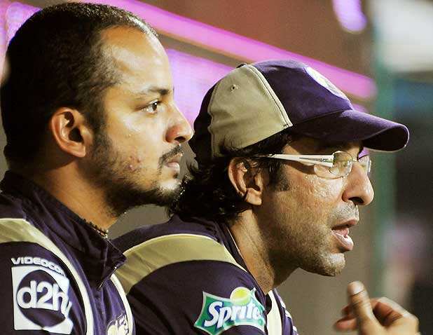 Murli Kartik, Wasim Akram