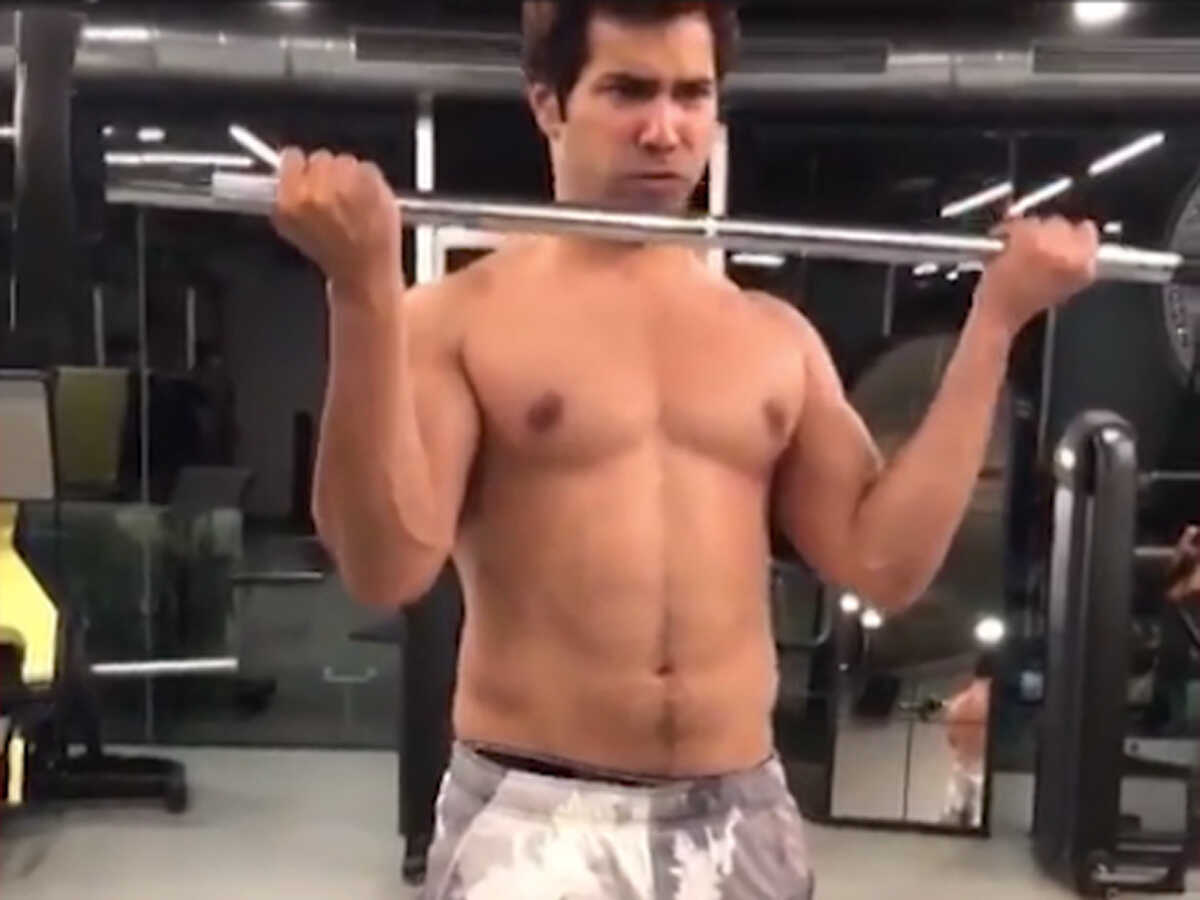 Varun flaunts his abs!
