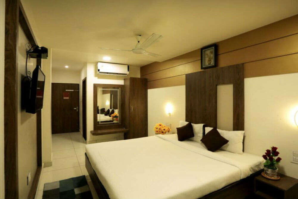 V Bhuj