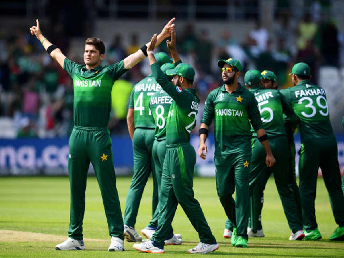 Pakistan gain momentum with 3rd consecutive win