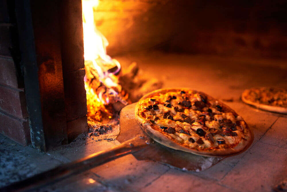Pizza oven