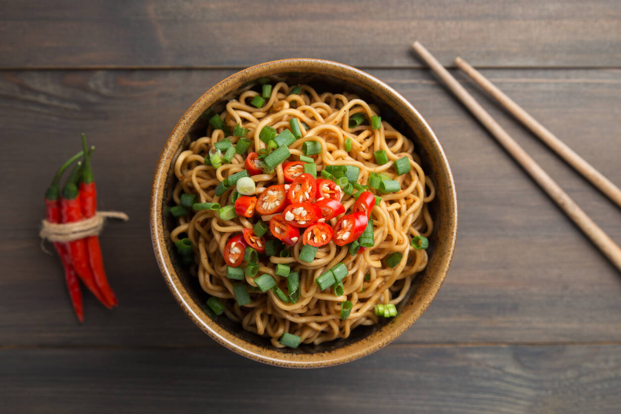 Hot dry noodles