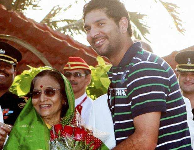 President honours world champs