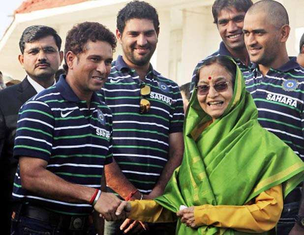 President honours world champs