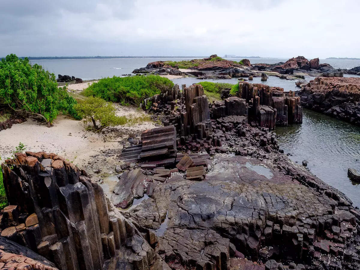St Mary's Islands rock formations