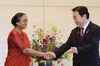 Meira Kumar meets Japan PM