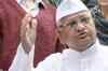 If PM passes the Lokpal Bill, I'll give him rose: Anna