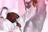 Anna Hazare loses weight, continues fast