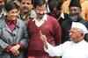 Team Anna meets sans Hazare to decide strategy