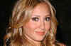 US actress suffers from a wardrobe malfunction