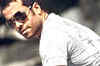 Tusshar Kapoor comes late to film promotion event