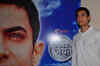 Aamir Khan ignores Shah Rukh Khan's TV show