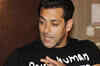Salman Khan shoots for Dabangg 2 at a school