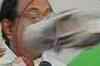 Journalist throws shoe at Chidambaram