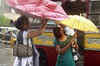 Cyclone Aila hits Orissa, West Bengal