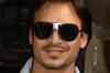 Vivek Oberoi chases Shahrukh Khan