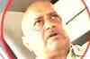 Hockey players snub coach again