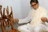 Big B tours Sabarmati Ashram barefoot 