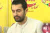 Khan war: Aamir targets Shah Rukh again