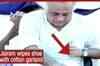 Jairam Ramesh wipes shoes with Khadi garland