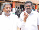 Counting of votes begins in Karnataka, Cong sniffs big win