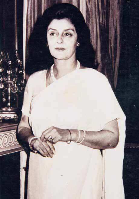 Rajmata Gayatri Devi of Jaipur dies at 90