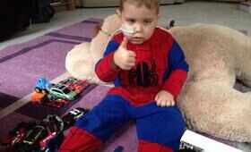 Amazing Dad Surprises 5-yr-old Son Battling Cancer